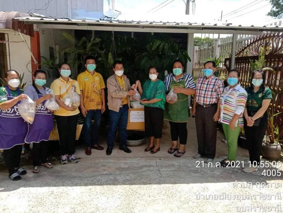 นายกเทศมนตรีเทศบาลตำบลสำโรงได้รับมอบชุด PPE และอุปกรณ์ป้องกันเชื้อโรคโคโลนา (โควิด19)  (10 ภาพ)