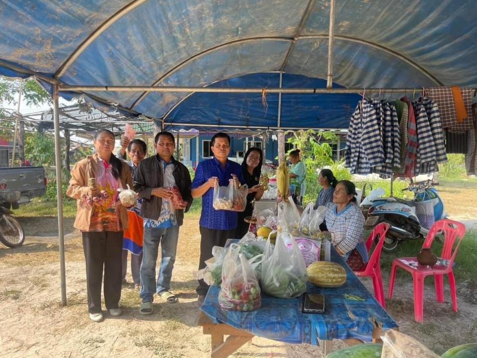 ตลาดหน้าท้องถิ่นสีเขียว