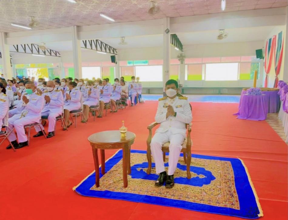 วันที่  3 มิถุนายน  2566  เวลา07.30 ณ มณฑลพิธีหอประชุมอำเภอสำโรง นายสุทิน งามเลิศ นายอำเภอสำโรง เป็นประธานในพิธีทำบุญตักบาตรถวายพระราชกุศล เพื่อ เฉลิมพระเกียรติสมเด็จพระนางเจ้าฯ พระบรมราชินี เนื่องในโอกาสวันเฉลิมพระชนมพรรษา 3 มิถุนายน 2566 โดยมีนายสมศรี  สิมาวัน  นายกเทศมนตรีตำบลสำโรง พร้อมคณะเทศบาลตำบลสำโรง เข้าร่วมพิธีทำบุญตักบาตรโดยพร้อมเพียง