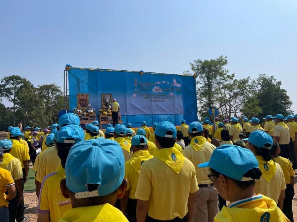 โครงการขุดลอกห้วยร่องน้อย บ้านคุ้ม หมู่ที่ 4 ตำบลโคกสว่าง อำเภอสำโรง จังหวัดอุบลราชธานี ศูนย์อำนวยการใหญ่จิตอาสาพระราชทาน ร่วมกับ จังหวัดอุบลราชธานี ได้จัด กิจกรรมจิตอาสาพัฒนา เนื่องในวันคล้ายวันสวรรคตสมเด็จพระนเรศวรมหาราช