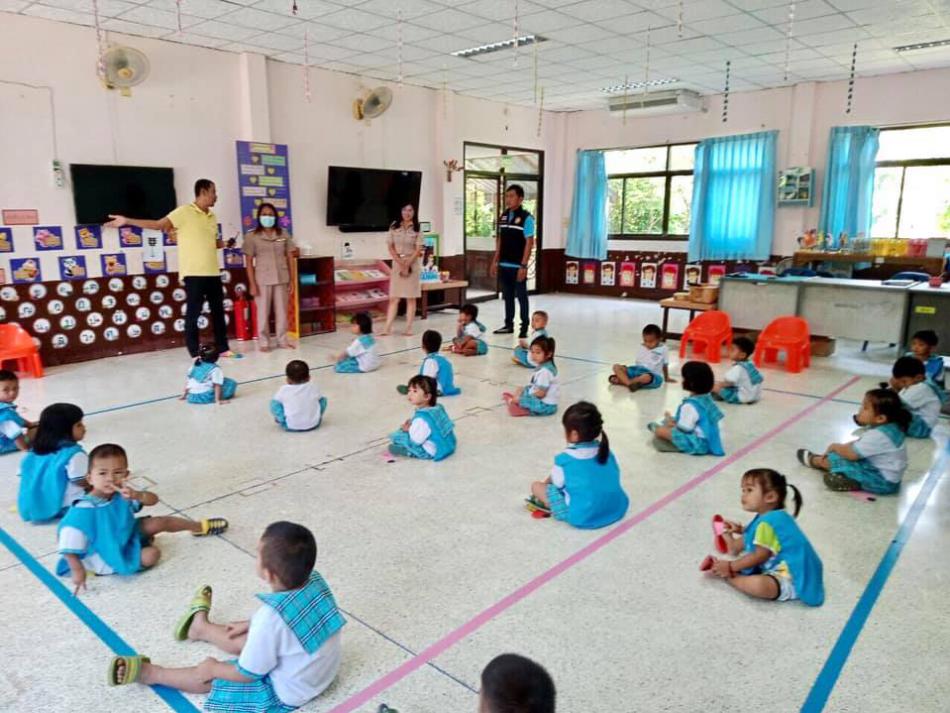 เทศบาลตำบลสำโรง โดยงานป้องกันและบรรเทาสาธารณภัย สำนักปลัดเทศบาล  ได้จัดโครงการฝึกซ้อมแผนอพยพหนีไฟ  สำหรับศูนย์พัฒนาเด็กเล็ก ประจำปี พ.ศ.2563 (15 ภาพ)